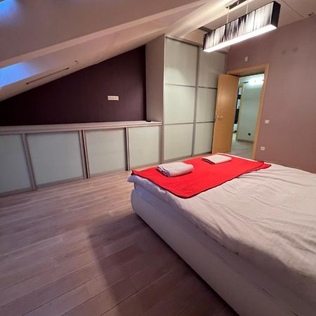 Apartment On Arkhipenka With Panorama View リヴィウ エクステリア 写真