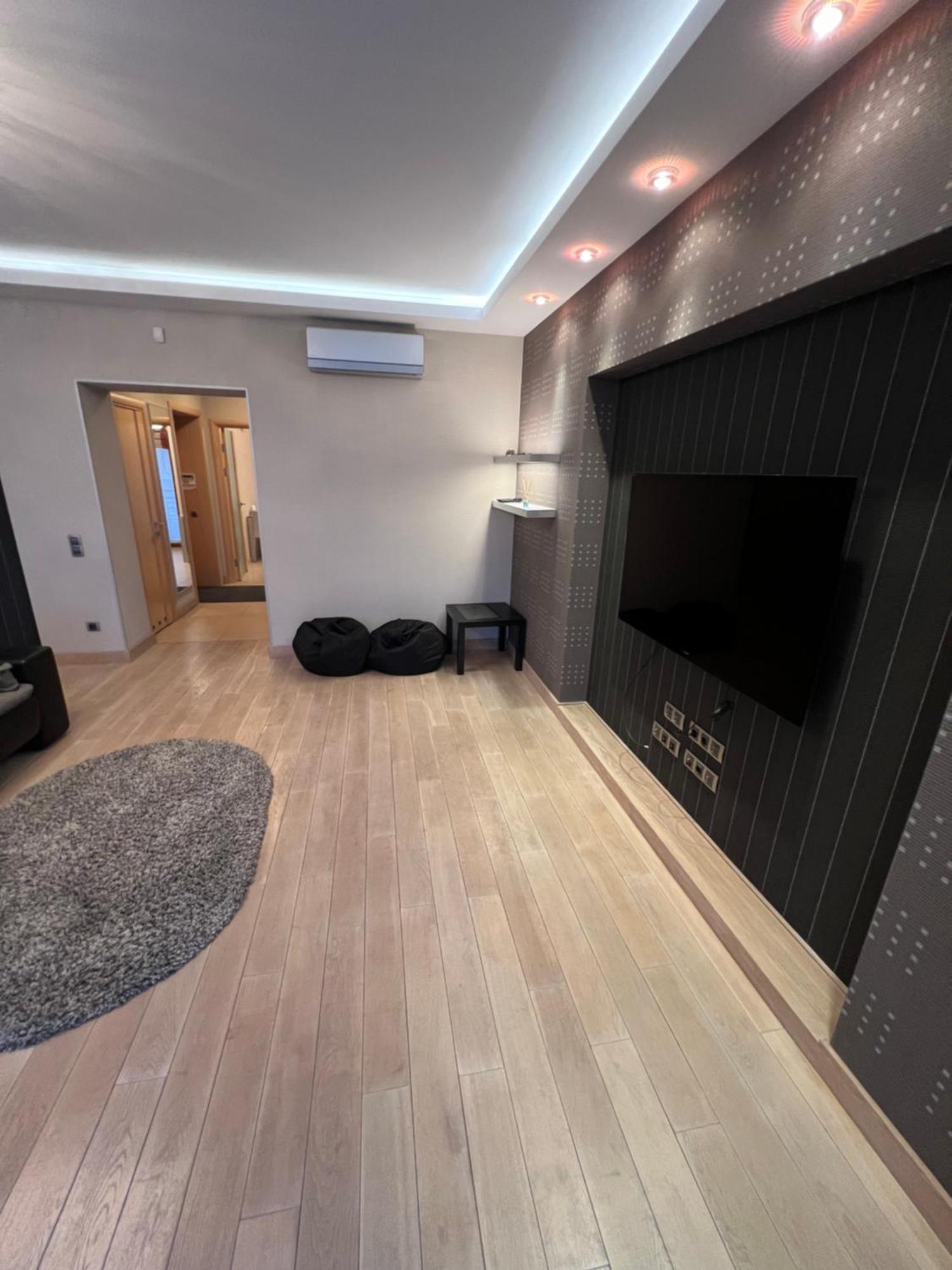Apartment On Arkhipenka With Panorama View リヴィウ エクステリア 写真