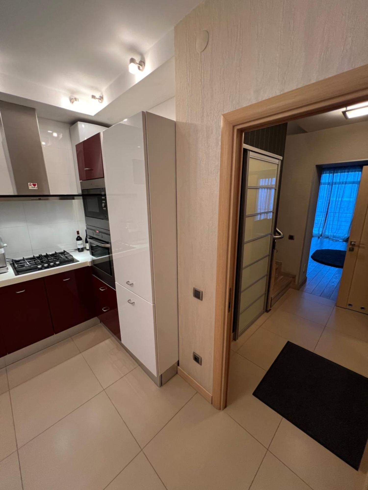 Apartment On Arkhipenka With Panorama View リヴィウ エクステリア 写真
