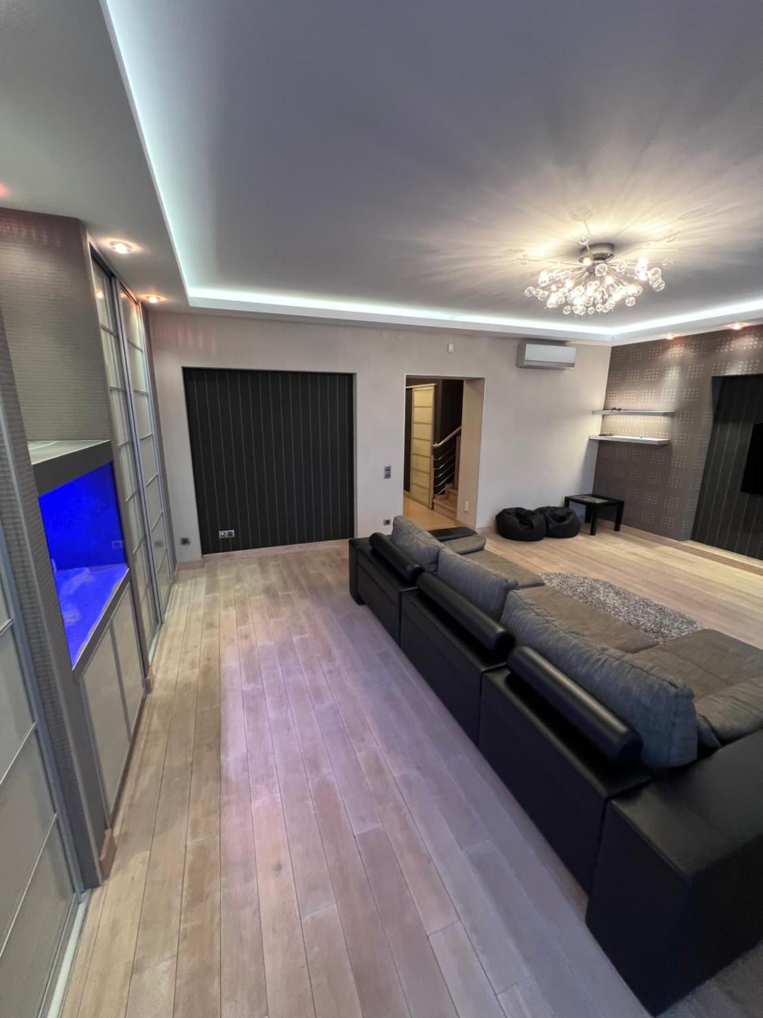 Apartment On Arkhipenka With Panorama View リヴィウ エクステリア 写真