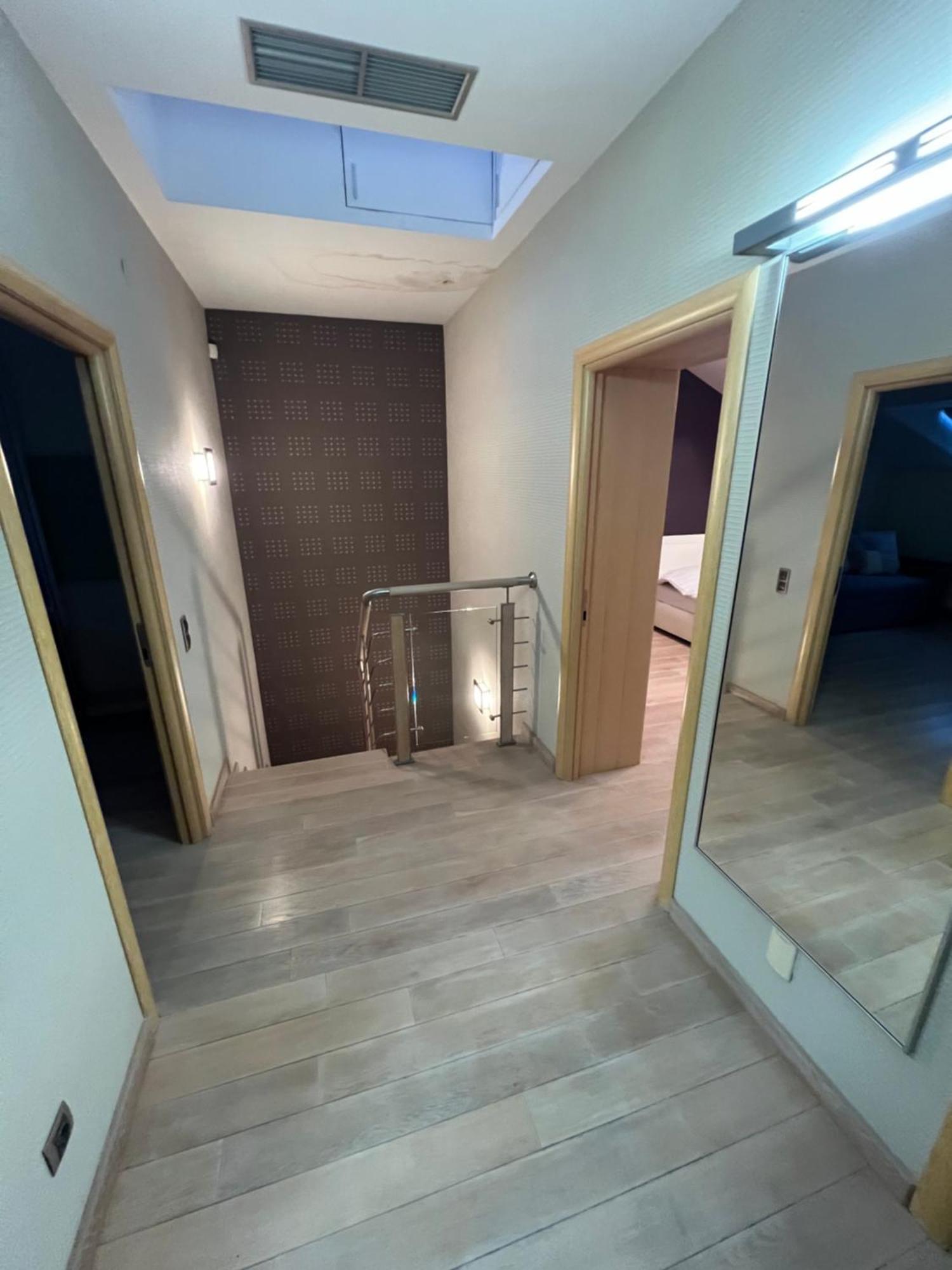 Apartment On Arkhipenka With Panorama View リヴィウ エクステリア 写真