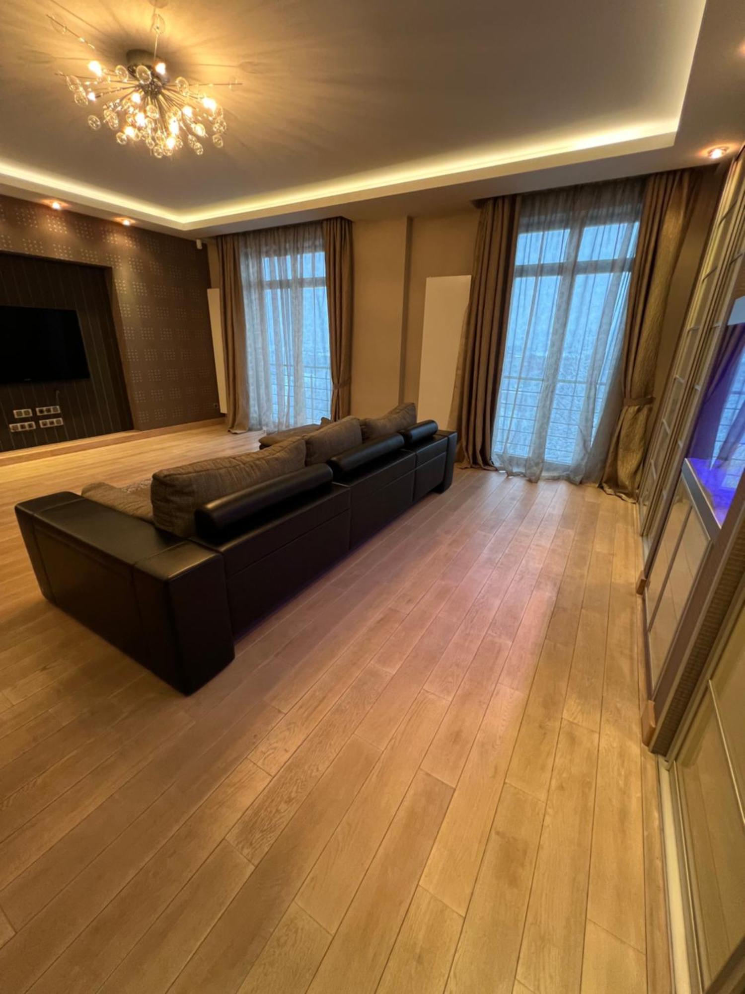Apartment On Arkhipenka With Panorama View リヴィウ エクステリア 写真