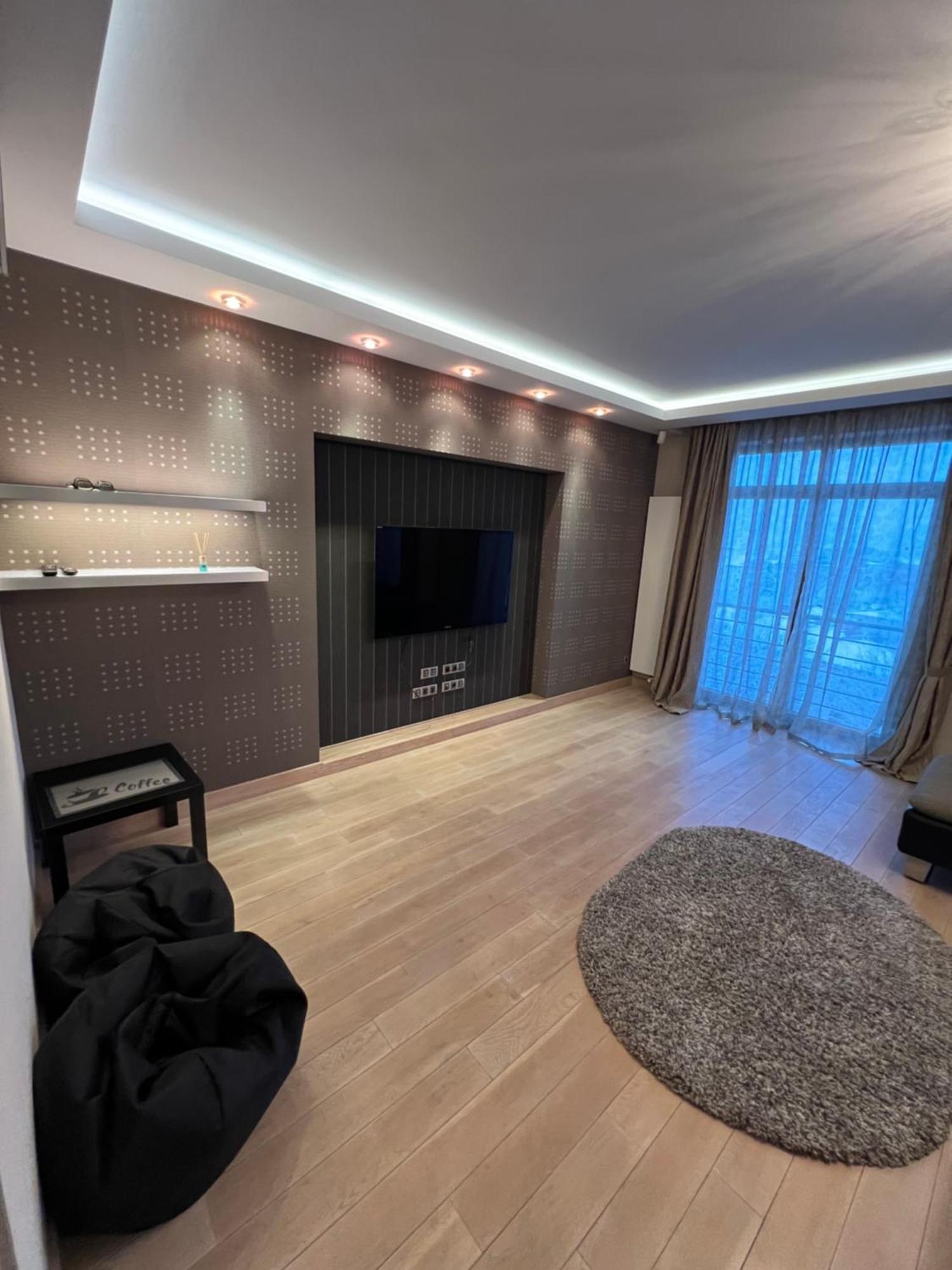 Apartment On Arkhipenka With Panorama View リヴィウ エクステリア 写真