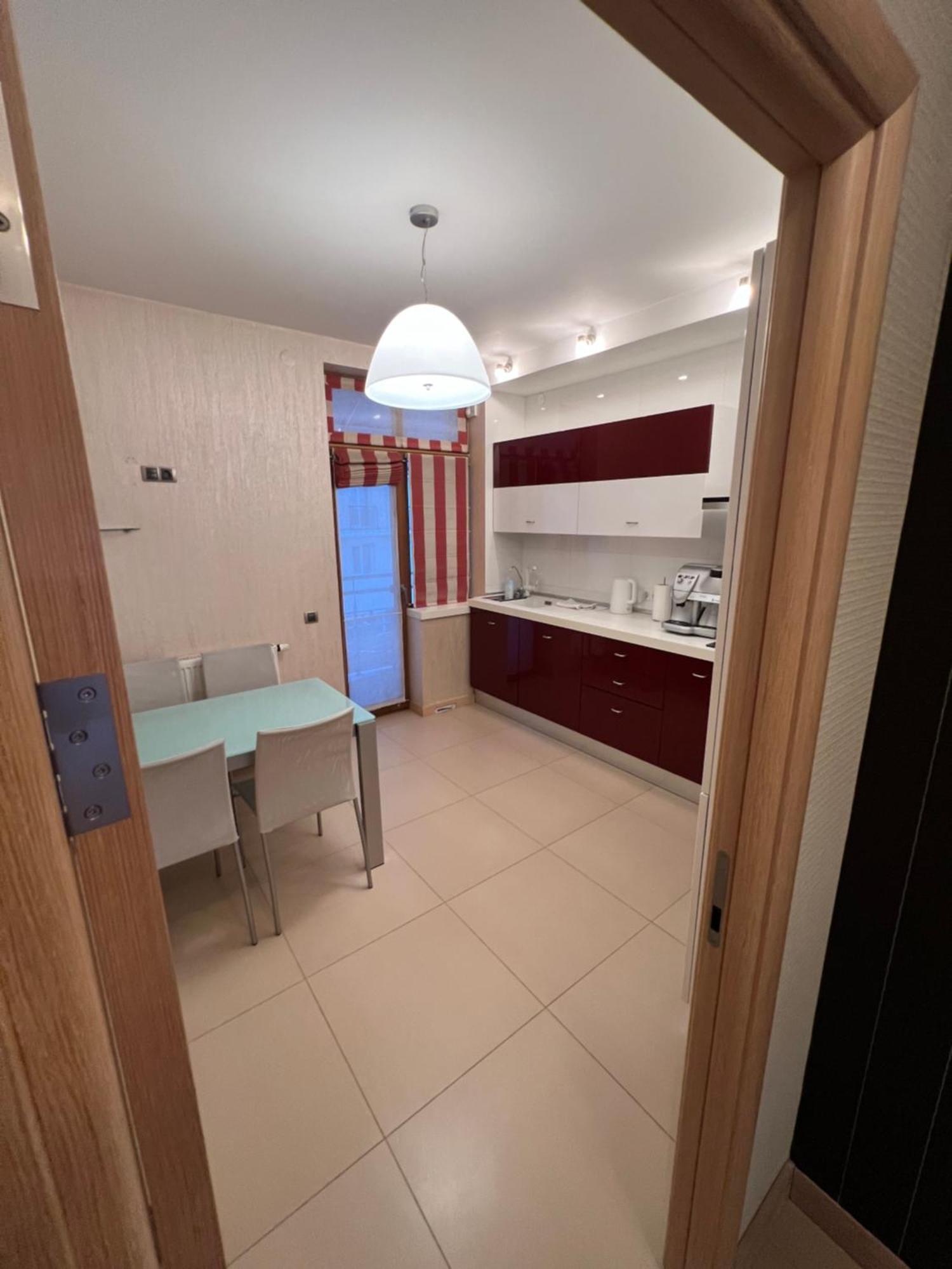 Apartment On Arkhipenka With Panorama View リヴィウ エクステリア 写真