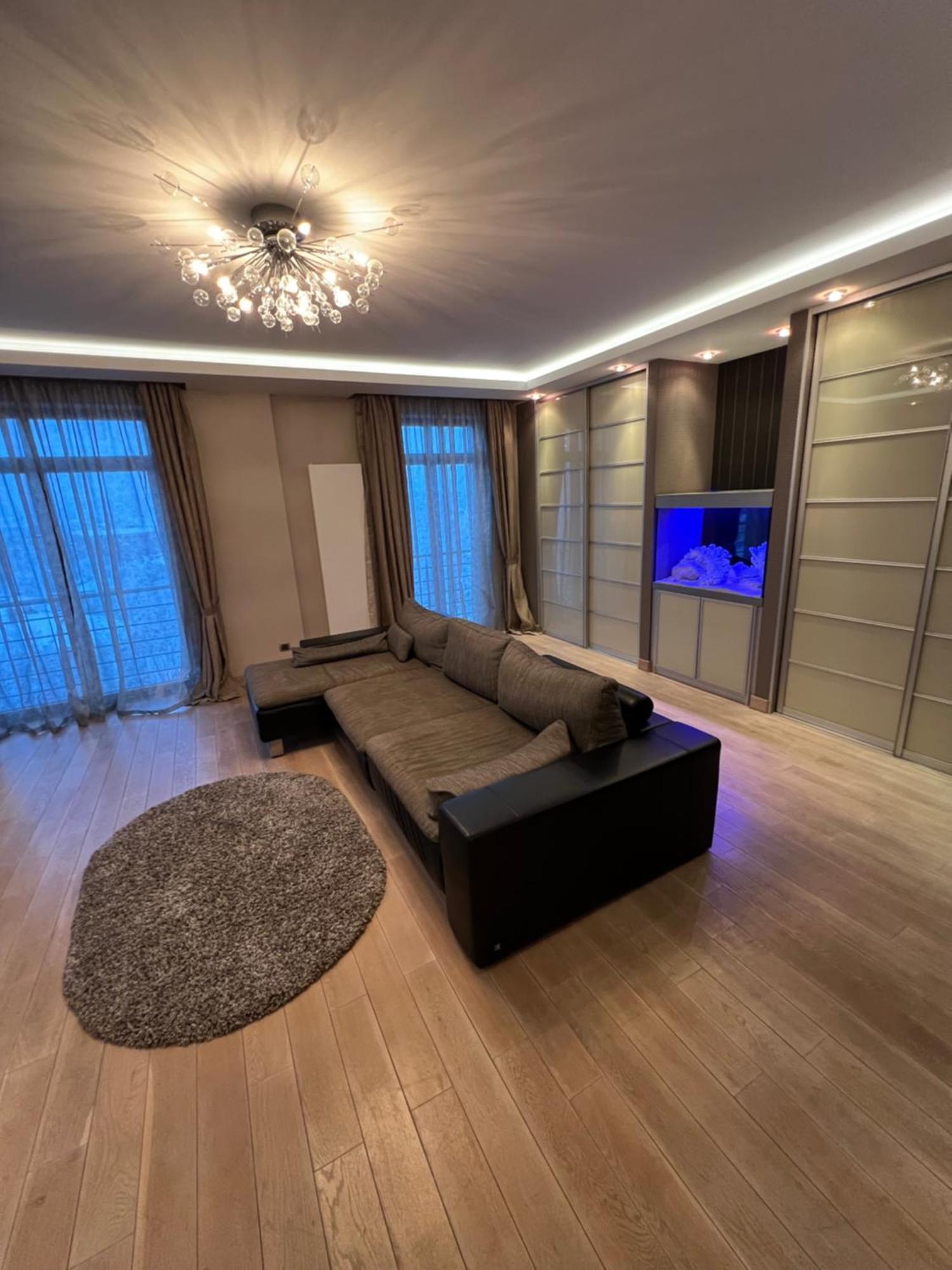 Apartment On Arkhipenka With Panorama View リヴィウ エクステリア 写真