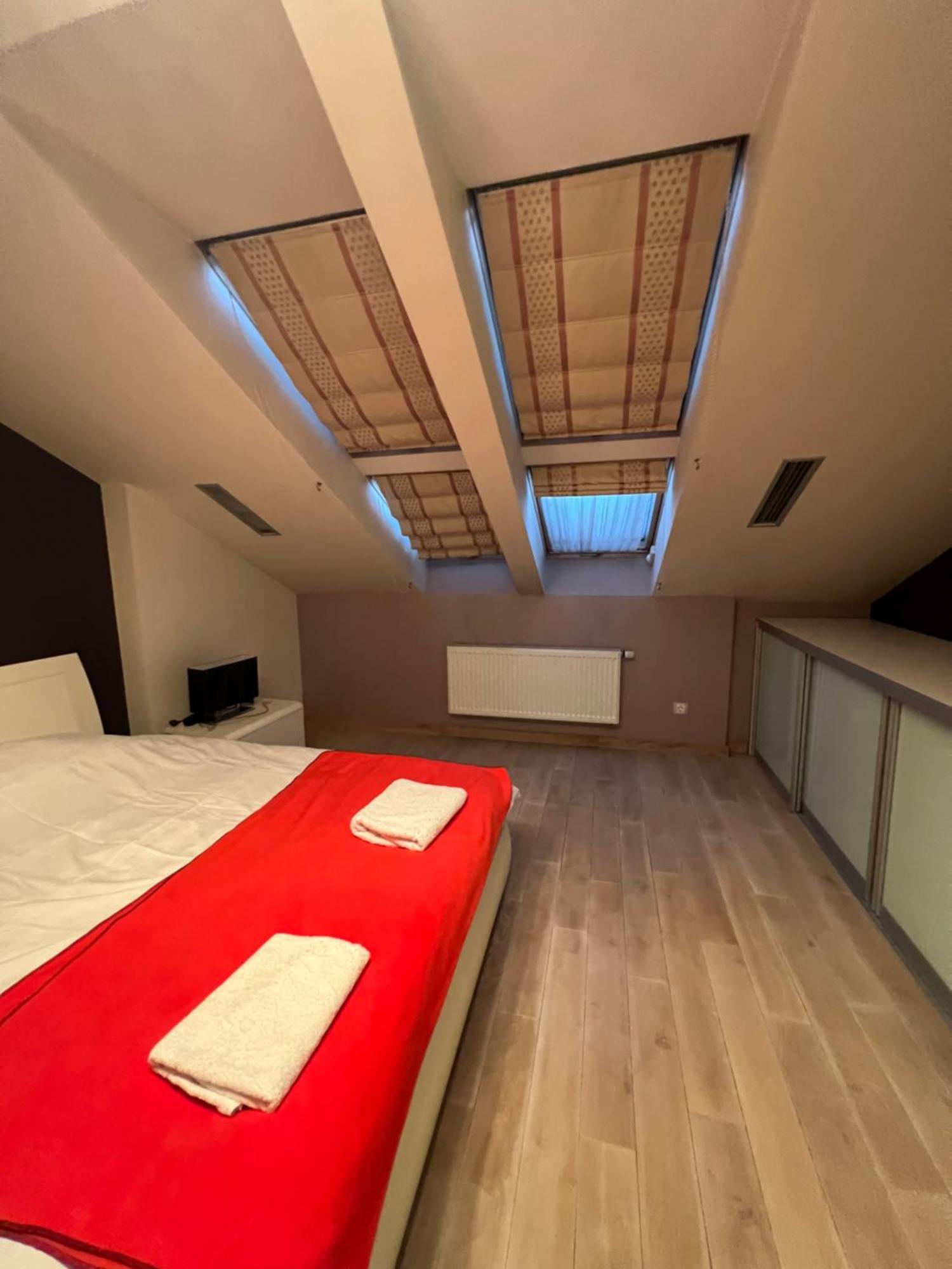 Apartment On Arkhipenka With Panorama View リヴィウ エクステリア 写真