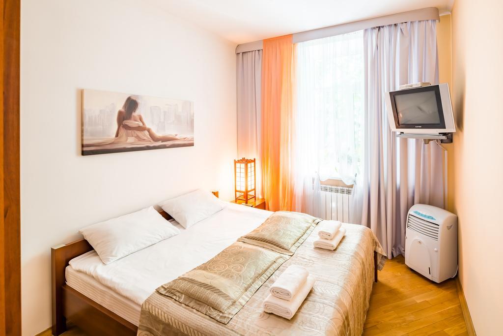 Apartment On Arkhipenka With Panorama View リヴィウ エクステリア 写真