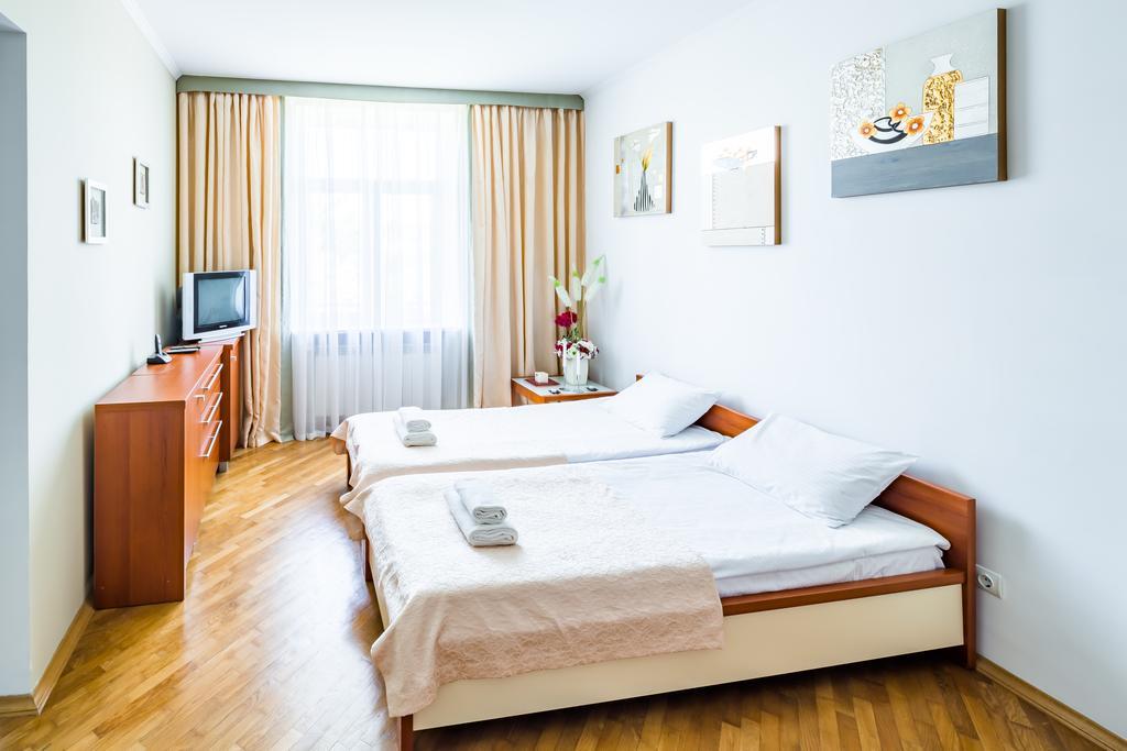 Apartment On Arkhipenka With Panorama View リヴィウ エクステリア 写真